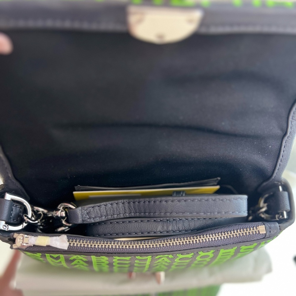 NEW MARC JACOBS Logo Monogram Leather Chain Strap Crossbody Dark Grey Green - Picture 9 of 9